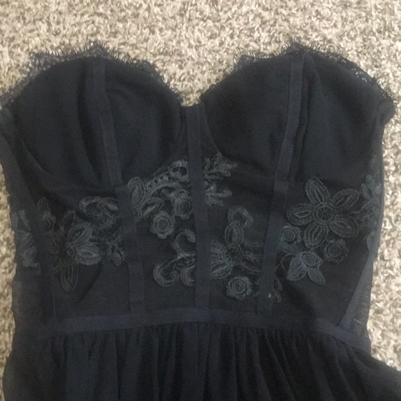 Long black dress - Picture 2 of 4